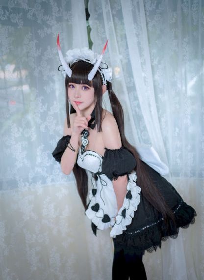 不扣钮扣的女孩